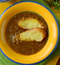 Prancūziška svogūnų sriuba
