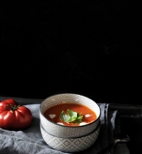 Šviežių pomidorų sriuba su kokosų pienu
