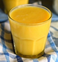 Pieniškas mangų kokteilis