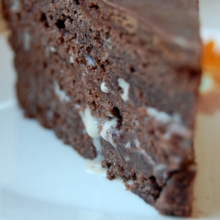 Šokoladinis sūdytos karamelės tortas.