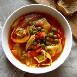 Tortellini sriuba su pomidorais