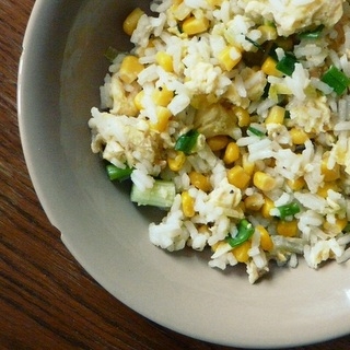 Kepti ryžiai su imbierais ir kukurūzais