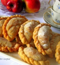 Samosa-indiški pyragėliai su obuoliais