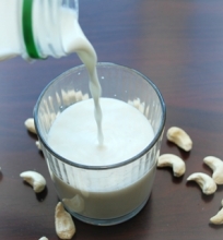 Anakardžio riešutų pienas