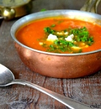 Šviežių pomidorų sriuba su morkomis ir feta