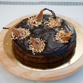 Šokoladinis pyragas su kriaušėmis