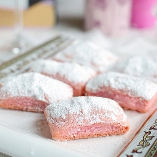 Rožiniai Reimso sausainiai