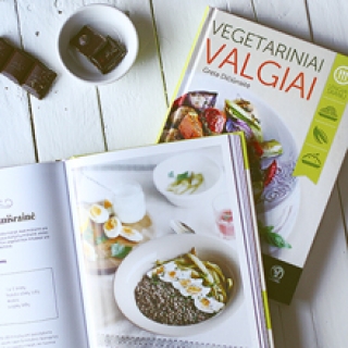 Šviežutėlė knyga “Vegetariniai valgiai”