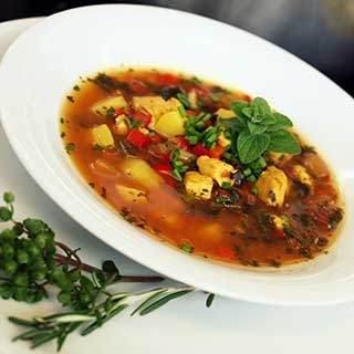 Kalakutienos sriuba su daržovėmis
