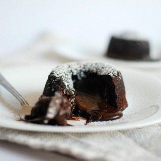 Juodojo šokolado pyragaičiai “Lava Cake”