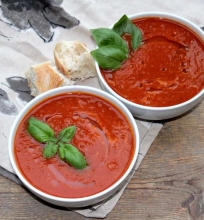Keptų pomidorų ir paprikų sriuba