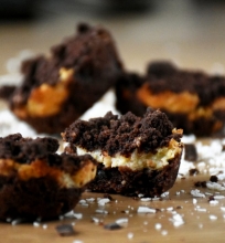 Šokoladiniai sausainiai su kokosų kremu
