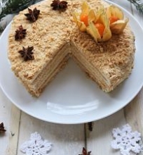Veganiškas „medaus“ tortas