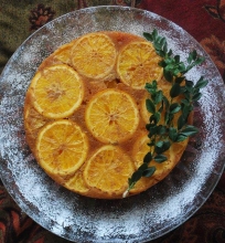 Apverstas apelsinų pyragas