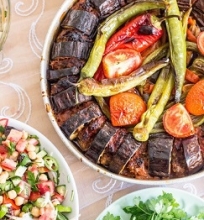 Baklažanų kebabas su maltinukais