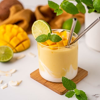 Mangų ir kokosų pieno kokteilis