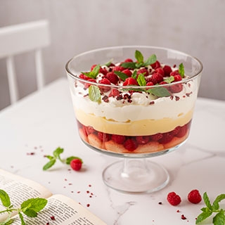 „Trifle“ su avietėmis