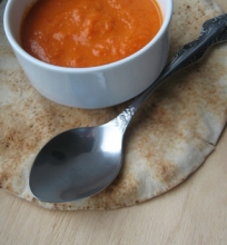 Aštri Paprikų ir Pomidorų Sriuba