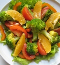 Salotos su brokoliais ir apelsinais