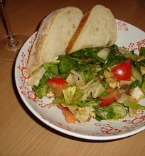 Lapinės salotos su pelėsiniu sūriu, pomidorais ir…
