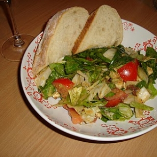 Lapinės salotos su pelėsiniu sūriu, pomidorais ir…