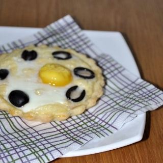 Pusrytinis pyragėlis su kiaušiniu