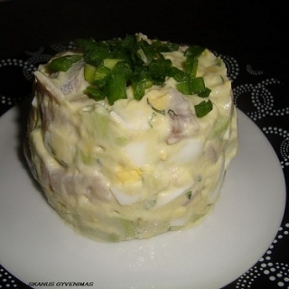 Silkės salotos su avokadu