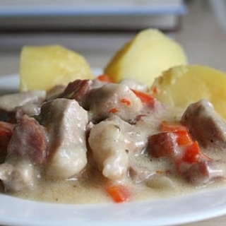 Baltarusiškas mėsos troškinys