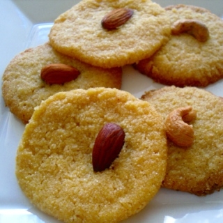 Nan khatai- indiški sviestiniai sausainiai su manais