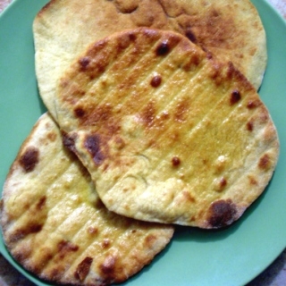 Grilyje kepta indiška duona Naan