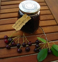 Vyšnių uogienė su “Amaretto”