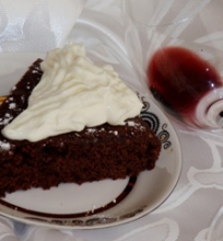 Raudono vyno šokoladinis tortas