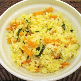 Ryžiai su morkomis ir cuknijomis