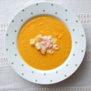 Imbierinė morkų sriuba su krevetėmis