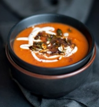 Pomidorų sriuba su cinamonu