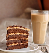 Karamelinis šokoladinis kavos tortas