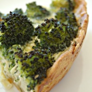 Brokolių pyragas su pelėsiniu  sūriu