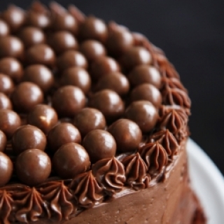 Saldus ir sūrus šokoladinis tortas