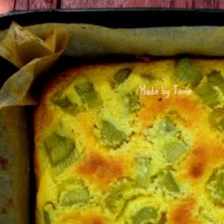 Geltonai žalias rabarbarų pyragas su maskarpones