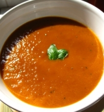 Pomidorų-rabarbarų sriuba