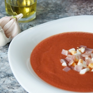 Salmojero – šalta pomidorų ir duonos sriuba