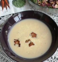 Kreminė baltųjų pupelių sriuba su rozmarinais