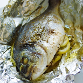 Orkaitėje kepta žuvis