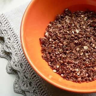 Šokoladinė-kokosinė granola