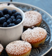 Migdolų miltų pyragėliai su mėlynėmis