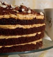 Šokoladinis karamelinis kavos tortas.