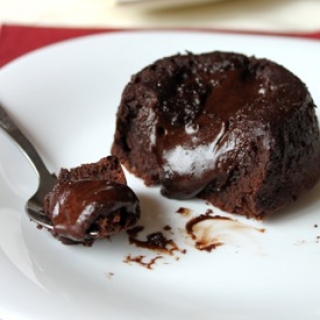 Šokoladiniai lavos pyragėliai