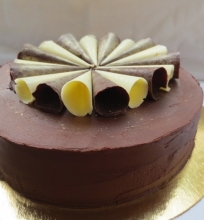 Karamelinis šokoladinis tortas