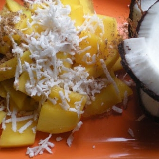 Gaivus mango desertas su cinamonu